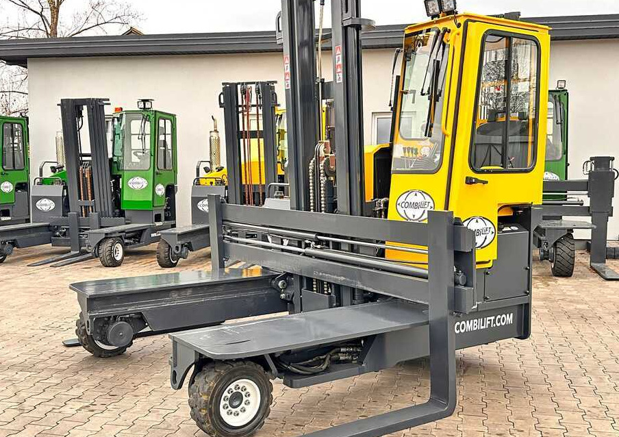 Combilift C4500 / DUPLEX / 4050MM / DIESEL / WIDE POSITIONER / FREE LIFT / SIDESHIFT / LIKE NEW - Xe tải tiếp cận 4 hướng: hình 1 Combilift C4500 / DUPLEX / 4050MM / DIESEL / WIDE POSITIONER / FREE LIFT / SIDESHIFT / LIKE NEW - Xe tải tiếp cận 4 hướng: hình 1