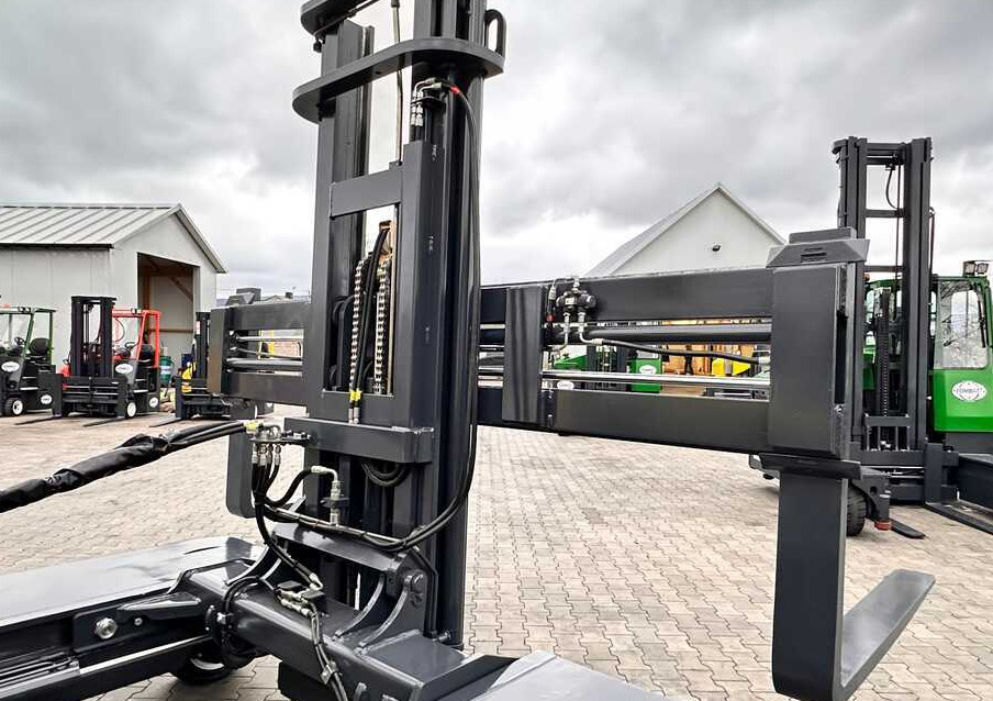 Cho thuê  Combilift C4500 / DUPLEX / 4050MM / DIESEL / WIDE POSITIONER / FREE LIFT / SIDESHIFT / LIKE NEW Combilift C4500 / DUPLEX / 4050MM / DIESEL / WIDE POSITIONER / FREE LIFT / SIDESHIFT / LIKE NEW: hình 23