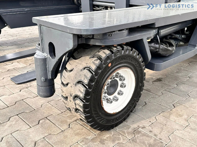 Combilift C4500 / LPG / TRIPLEX / 5500MM / FREE LIFT / HYDRAULIC FORK SHIFT / Like New C4500 / LPG / TRIPLEX / 5500MM / FREE LIFT / HYDRAU - Xe tải tiếp cận 4 hướng: hình 5 Combilift C4500 / LPG / TRIPLEX / 5500MM / FREE LIFT / HYDRAULIC FORK SHIFT / Like New C4500 / LPG / TRIPLEX / 5500MM / FREE LIFT / HYDRAU - Xe tải tiếp cận 4 hướng: hình 5