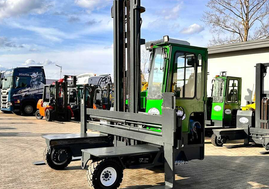 Combilift C5000XL / LPG / AIR CONDITIONING / WIDE POSITIONER / DUPLEX MAST / ADJUSTABLE FORKS / NEW TIRES / EXCELLENT CONDITION! - Xe tải tiếp cận 4 hướng: hình 2 Combilift C5000XL / LPG / AIR CONDITIONING / WIDE POSITIONER / DUPLEX MAST / ADJUSTABLE FORKS / NEW TIRES / EXCELLENT CONDITION! - Xe tải tiếp cận 4 hướng: hình 2