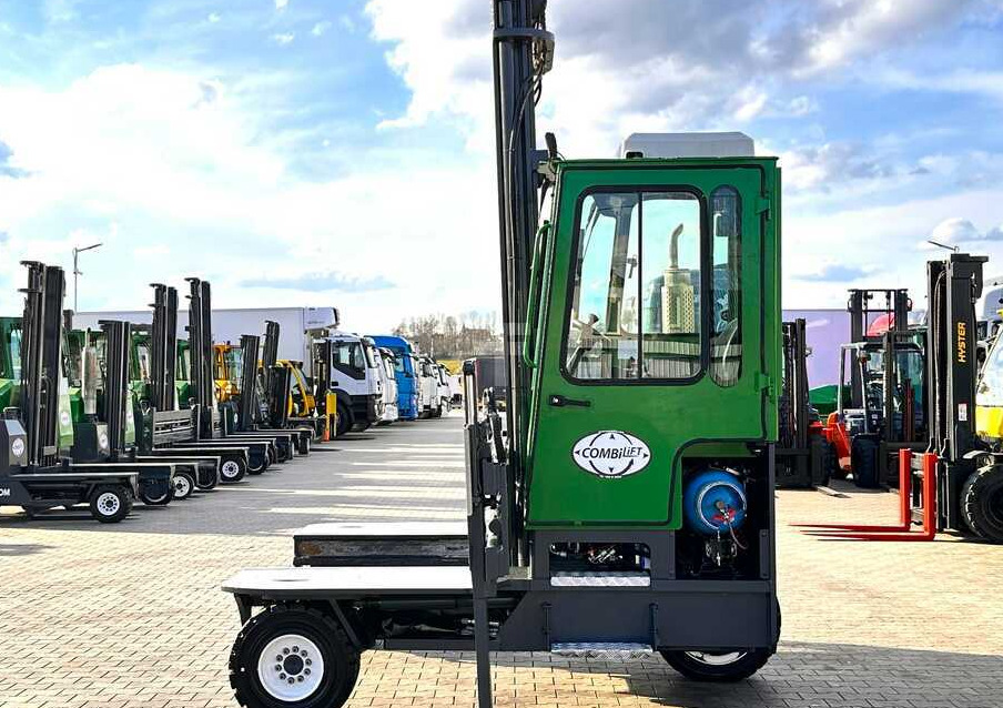 Combilift C5000XL / LPG / AIR CONDITIONING / WIDE POSITIONER / DUPLEX MAST / ADJUSTABLE FORKS / NEW TIRES / EXCELLENT CONDITION! - Xe tải tiếp cận 4 hướng: hình 3 Combilift C5000XL / LPG / AIR CONDITIONING / WIDE POSITIONER / DUPLEX MAST / ADJUSTABLE FORKS / NEW TIRES / EXCELLENT CONDITION! - Xe tải tiếp cận 4 hướng: hình 3