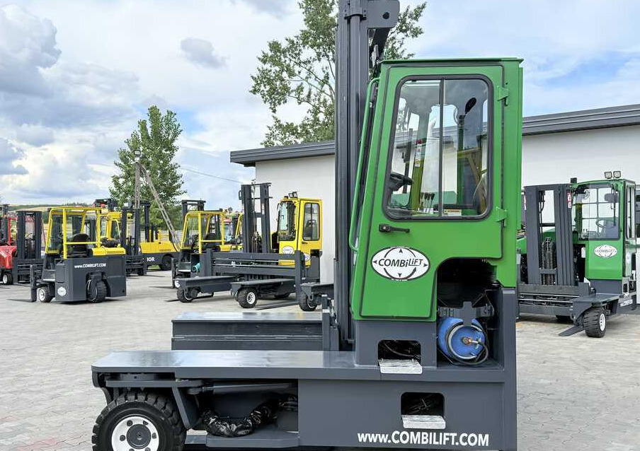 Combilift C8000 / GAS / DUPLEX - 4700MM / FORK POSITIONER / FREE LIFT / FULL HEATED CABIN / ONLY 5141H / CONDITION – LIKE NEW! - Xe tải tiếp cận 4 hướng: hình 2 Combilift C8000 / GAS / DUPLEX - 4700MM / FORK POSITIONER / FREE LIFT / FULL HEATED CABIN / ONLY 5141H / CONDITION – LIKE NEW! - Xe tải tiếp cận 4 hướng: hình 2