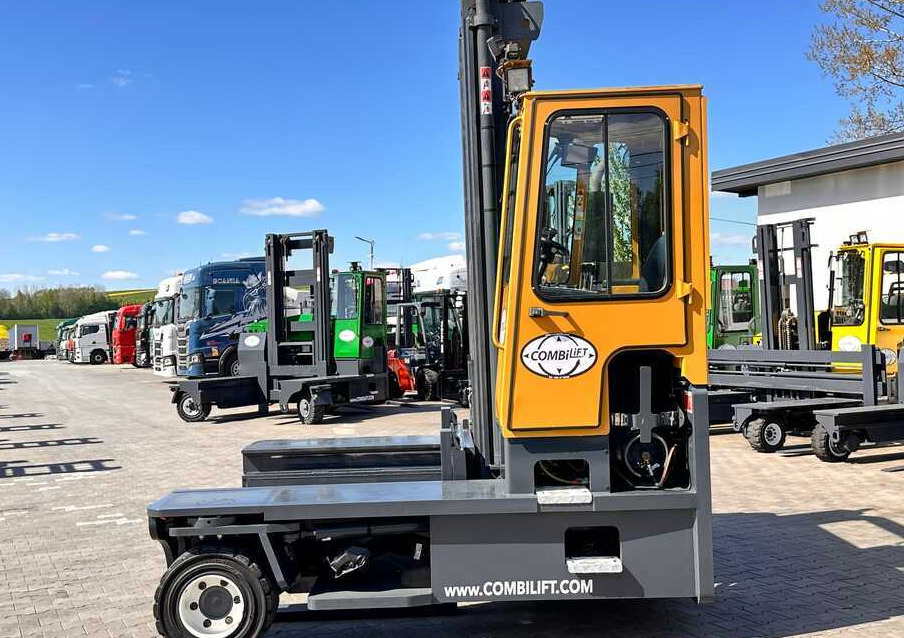 Combilift C9000 / GAS / DUPLEX / 4700MM / FREE LIFT / POSITIONER / FORK SIDE SHIFT / EXCELLENT CONDITION - Xe tải tiếp cận 4 hướng: hình 2 Combilift C9000 / GAS / DUPLEX / 4700MM / FREE LIFT / POSITIONER / FORK SIDE SHIFT / EXCELLENT CONDITION - Xe tải tiếp cận 4 hướng: hình 2