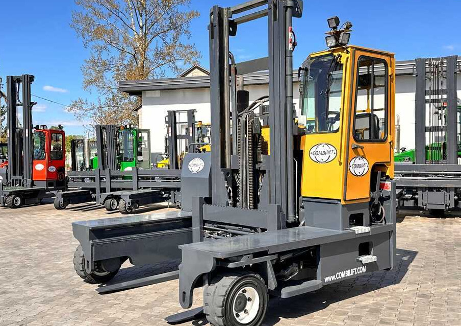 Combilift C9000 / GAS / DUPLEX / 4700MM / FREE LIFT / POSITIONER / FORK SIDE SHIFT / EXCELLENT CONDITION - Xe tải tiếp cận 4 hướng: hình 3 Combilift C9000 / GAS / DUPLEX / 4700MM / FREE LIFT / POSITIONER / FORK SIDE SHIFT / EXCELLENT CONDITION - Xe tải tiếp cận 4 hướng: hình 3