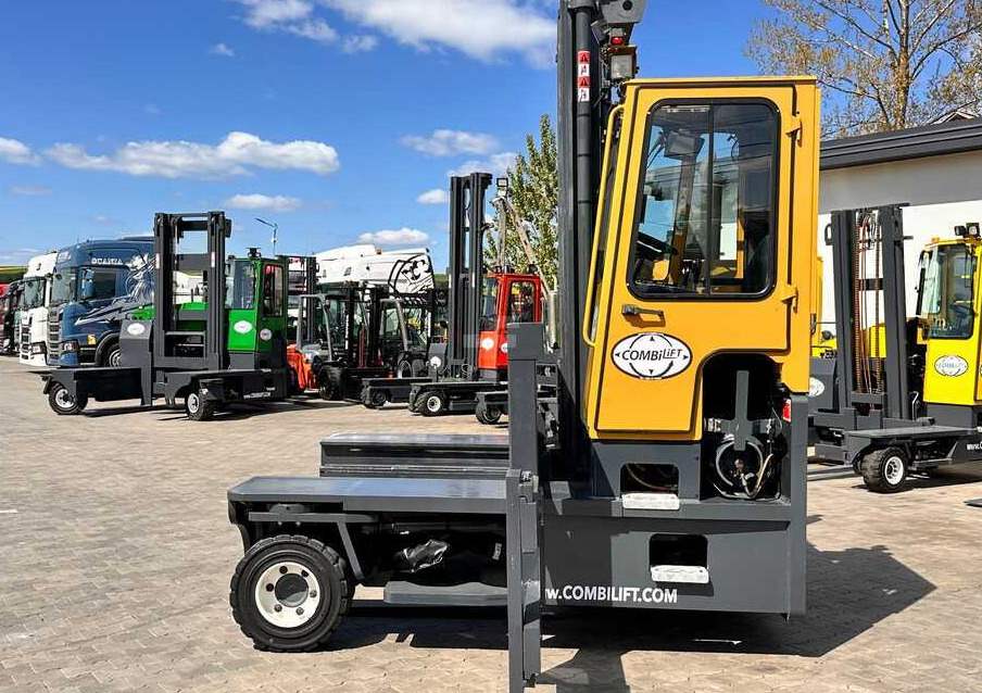 Combilift C9000 / GAS / DUPLEX / 4700MM / FREE LIFT / POSITIONER / FORK SIDE SHIFT / EXCELLENT CONDITION - Xe tải tiếp cận 4 hướng: hình 4 Combilift C9000 / GAS / DUPLEX / 4700MM / FREE LIFT / POSITIONER / FORK SIDE SHIFT / EXCELLENT CONDITION - Xe tải tiếp cận 4 hướng: hình 4