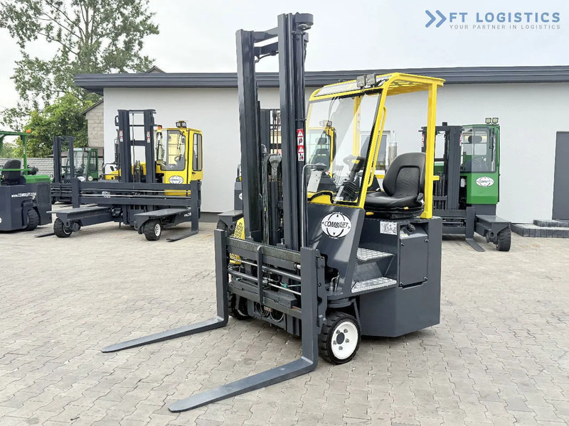Combilift CB2500 / DUPLEX / 4100MM / DIESEL / FREE LIFT / FORK POSITIONER / SIDE SHIFT / LIKE NEW / Wide range of four-way and side loader - Xe tải tiếp cận 4 hướng: hình 3 Combilift CB2500 / DUPLEX / 4100MM / DIESEL / FREE LIFT / FORK POSITIONER / SIDE SHIFT / LIKE NEW / Wide range of four-way and side loader - Xe tải tiếp cận 4 hướng: hình 3