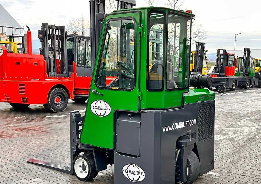 Combilift Combilift C3000CB - DUPLEX 4000mm - Year 2015 - / CABIN - HEATING / ONLY 6546 MTH / EXCELLENT CONDITION / LIKE NEW! - Xe tải tiếp cận 4 hướng: hình 4 Combilift Combilift C3000CB - DUPLEX 4000mm - Year 2015 - / CABIN - HEATING / ONLY 6546 MTH / EXCELLENT CONDITION / LIKE NEW! - Xe tải tiếp cận 4 hướng: hình 4
