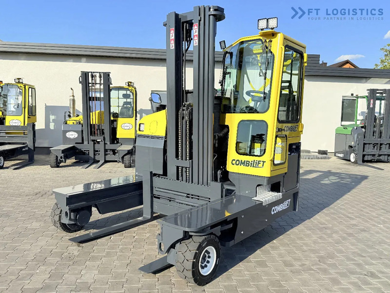 Combilift Combilift C5000 / DIESEL / TRIPLEX 6000MM / FREE LIFT / FORK POSITIONER / BUILT-IN SCALE / HEATING / FULL CABIN / PERFECT CONDIT - Xe tải tiếp cận 4 hướng: hình 1 Combilift Combilift C5000 / DIESEL / TRIPLEX 6000MM / FREE LIFT / FORK POSITIONER / BUILT-IN SCALE / HEATING / FULL CABIN / PERFECT CONDIT - Xe tải tiếp cận 4 hướng: hình 1