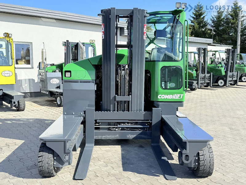 Combilift FOUR-WAY / MULTI-DIRECTIONAL FORKLIFT C4500 / DIESEL / TRIPLEX 4900MM / ONLY 4160 WORKING HOURS / FORK POSITIONER / FULL CABIN W - Xe tải tiếp cận 4 hướng: hình 4 Combilift FOUR-WAY / MULTI-DIRECTIONAL FORKLIFT C4500 / DIESEL / TRIPLEX 4900MM / ONLY 4160 WORKING HOURS / FORK POSITIONER / FULL CABIN W - Xe tải tiếp cận 4 hướng: hình 4