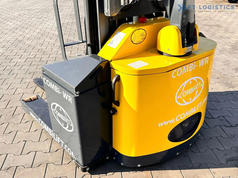 Máy xếp chồng Combilift WR-4 / DUPLEX / 4.5M / 2017 / ONLY 30 MTH / LIKE NEW / 1500KG: hình 6