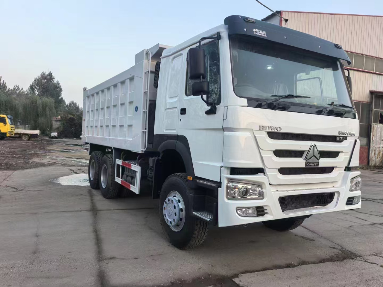 HOWO 371 - Xe ben, Xe cẩu tự hành: hình 4 HOWO 371 - Xe ben, Xe cẩu tự hành: hình 4
