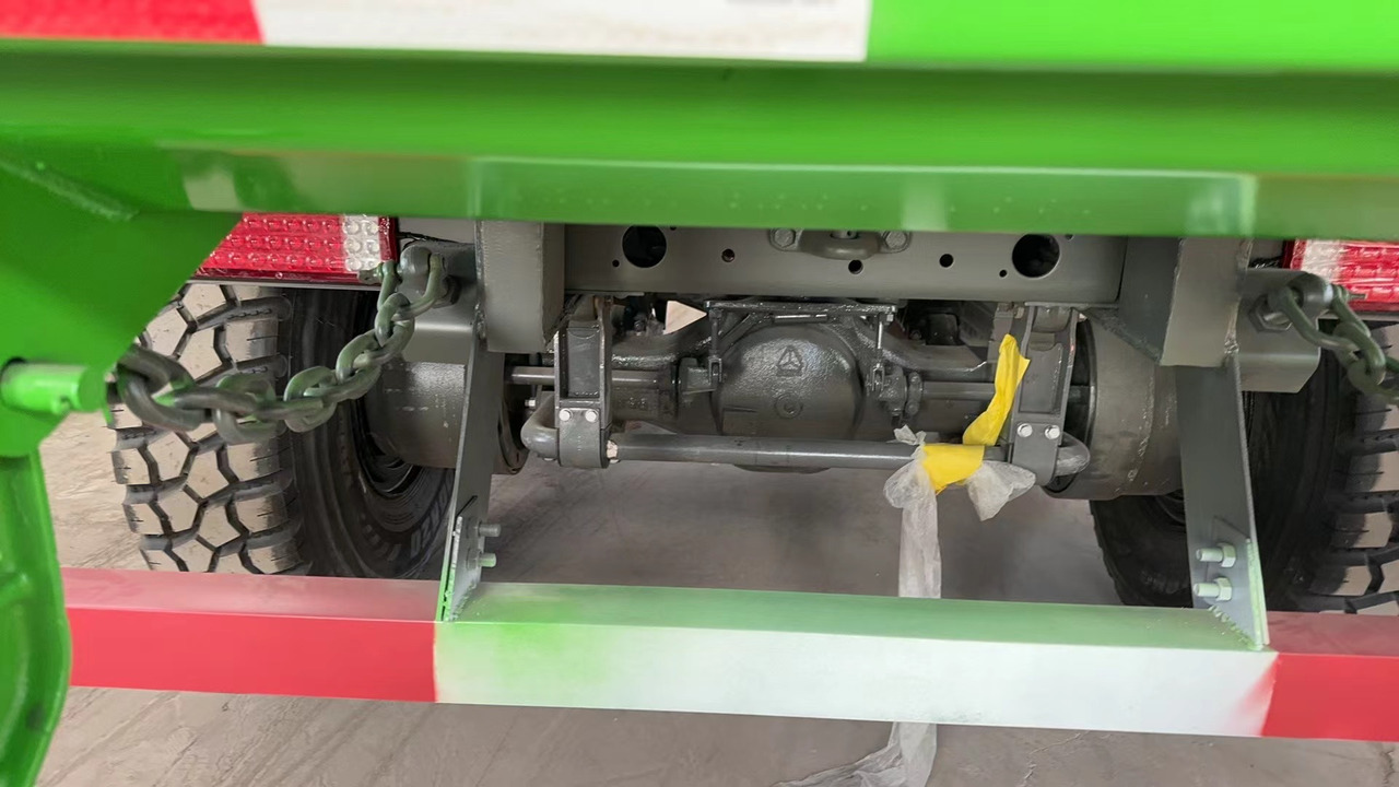 HOWO 6*6 dump truck - Xe ben: hình 4 HOWO 6*6 dump truck - Xe ben: hình 4