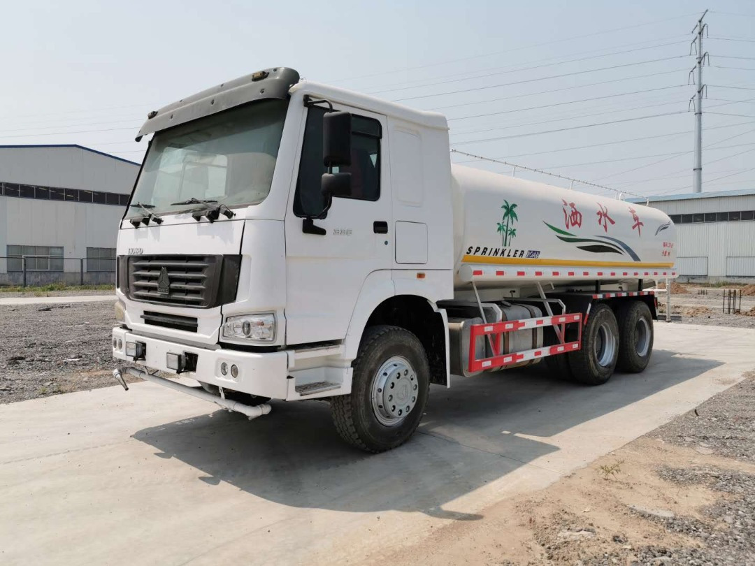 SINOTRUK 20 cubic meters tank - Xe bồn: hình 1 SINOTRUK 20 cubic meters tank - Xe bồn: hình 1