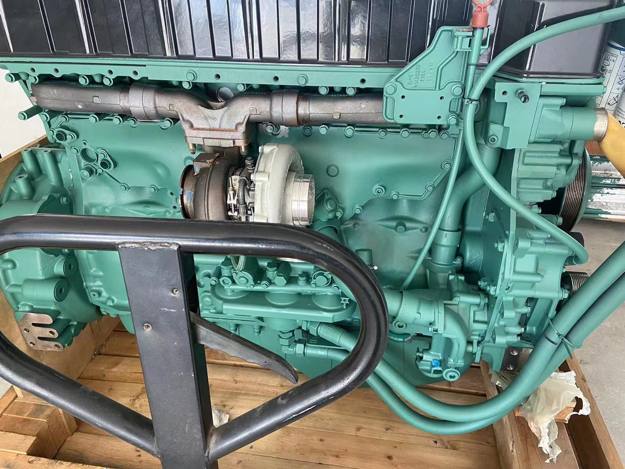 VOLVO D12D - Động cơ cho Máy xúc: hình 1 VOLVO D12D - Động cơ cho Máy xúc: hình 1