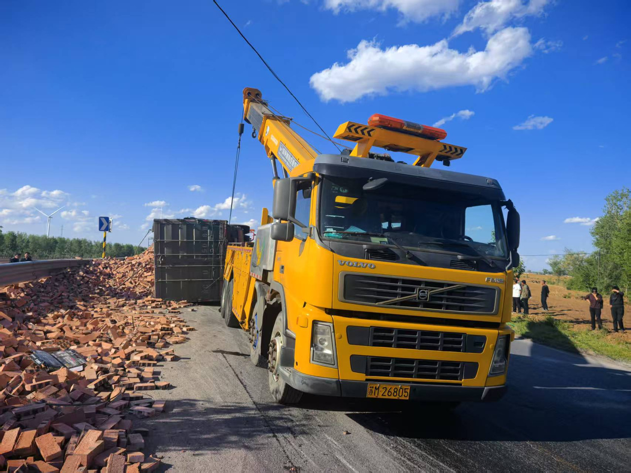 XCMG crane truck 70t - Xe cẩu tự hành: hình 2 XCMG crane truck 70t - Xe cẩu tự hành: hình 2