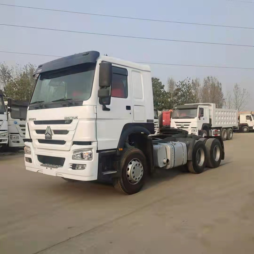 HOWO 371 - Xe đầu kéo: hình 1 HOWO 371 - Xe đầu kéo: hình 1