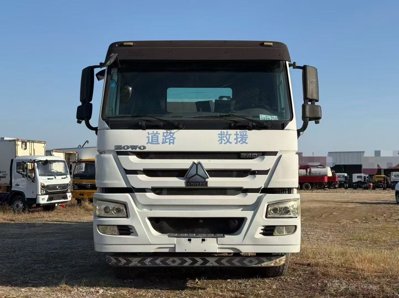 SINOTRUK 6×4 - Xe tải: hình 3 SINOTRUK 6×4 - Xe tải: hình 3