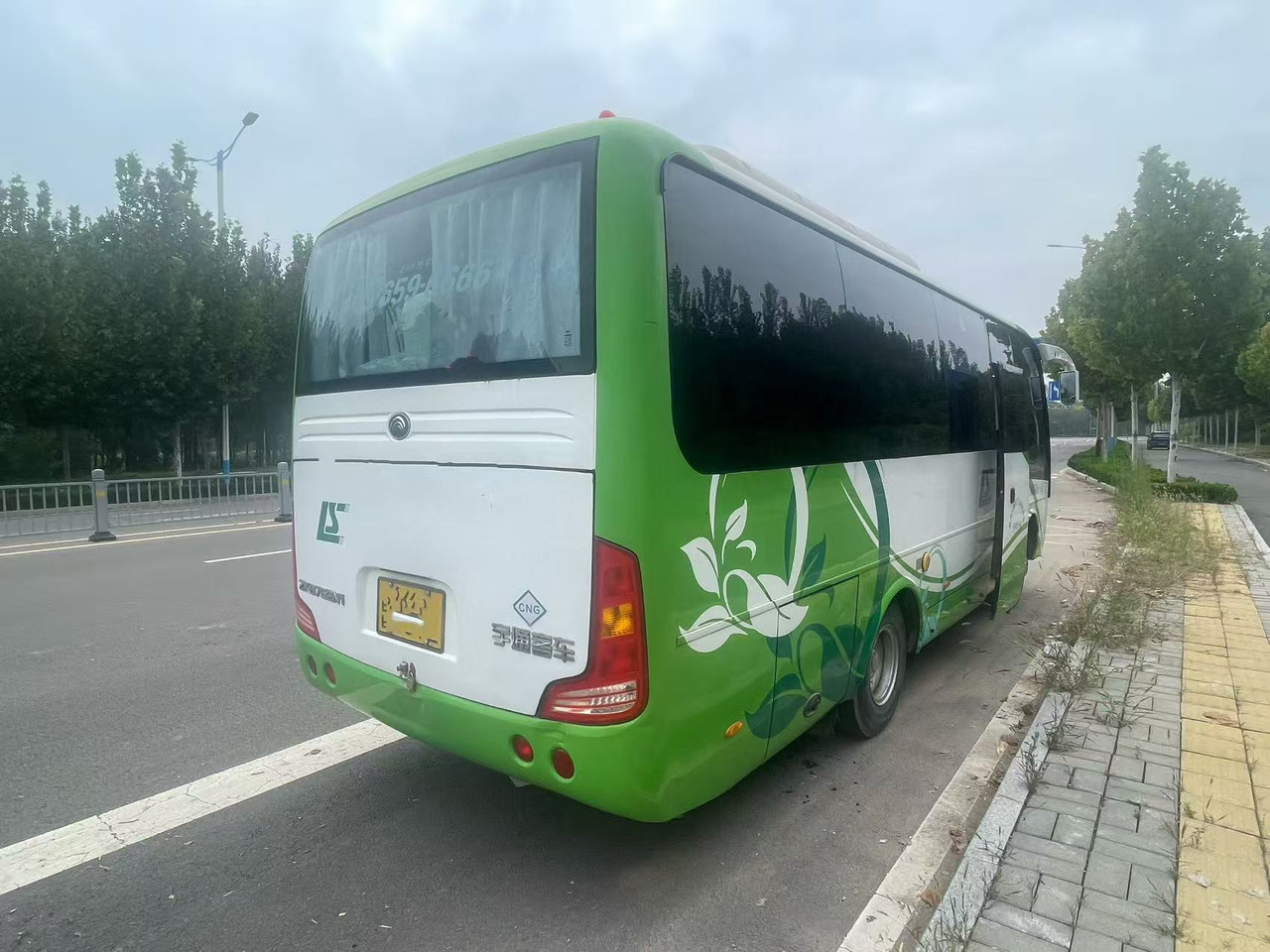 YUTONG 31 seats ZK6852HNG2 - Xe đò: hình 5 YUTONG 31 seats ZK6852HNG2 - Xe đò: hình 5