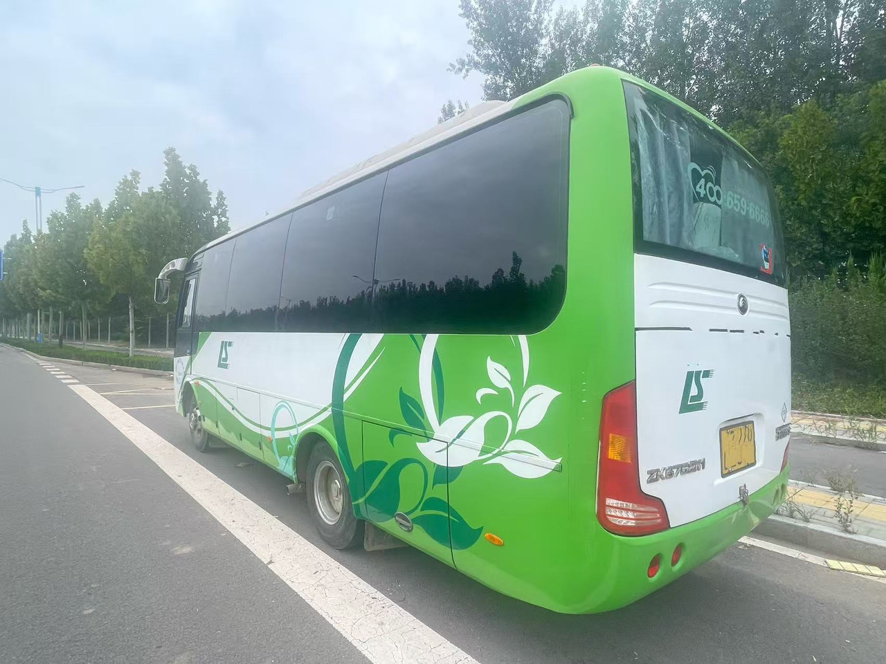 YUTONG 31 seats ZK6852HNG2 - Xe đò: hình 1 YUTONG 31 seats ZK6852HNG2 - Xe đò: hình 1