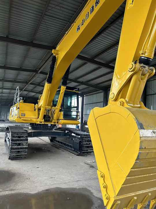 90% New KOMATSU PC450-8 Used Excavator Construction Excavators, Strong Power, Low Price, and Very Good Quality - Máy xúc bánh xích: hình 4 90% New KOMATSU PC450-8 Used Excavator Construction Excavators, Strong Power, Low Price, and Very Good Quality - Máy xúc bánh xích: hình 4