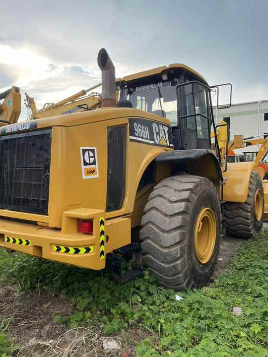 Affordable Used Caterpillar 966H Front-End Loader - Low Hours, Ready-to-Ship Globally - Máy xúc lật bánh lốp: hình 2 Affordable Used Caterpillar 966H Front-End Loader - Low Hours, Ready-to-Ship Globally - Máy xúc lật bánh lốp: hình 2