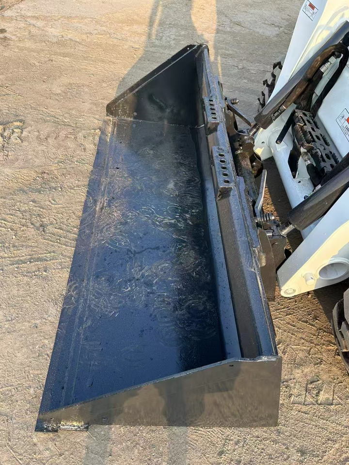 BOBCAT High Performance Low Hours Excellent Condition Reliable Second Hand Bobcat S550 Skid Steer Loader in Stock for Sale - Máy xúc lật đa năng: hình 5 BOBCAT High Performance Low Hours Excellent Condition Reliable Second Hand Bobcat S550 Skid Steer Loader in Stock for Sale - Máy xúc lật đa năng: hình 5