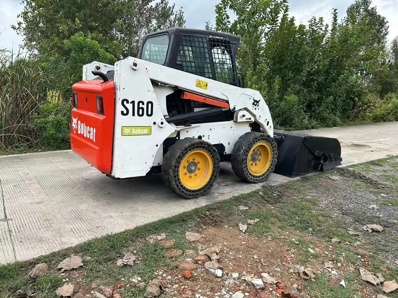 BOBCAT Second-hand Excellent Skidsteer Bobcat S160 - Máy xúc lật đa năng: hình 3 BOBCAT Second-hand Excellent Skidsteer Bobcat S160 - Máy xúc lật đa năng: hình 3