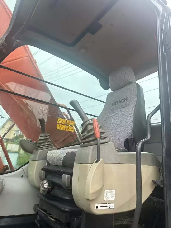 CRAWLER EXCAVATOR Original Japan Hitachi ZX200-5 Excavator Hitachi Excavator in Low Price for Hot Sale - Máy xúc bánh xích: hình 3 CRAWLER EXCAVATOR Original Japan Hitachi ZX200-5 Excavator Hitachi Excavator in Low Price for Hot Sale - Máy xúc bánh xích: hình 3
