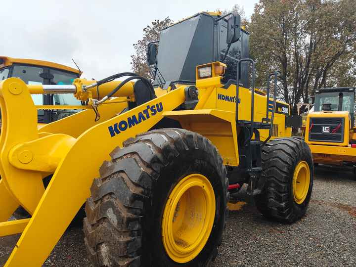 Certified Pre-Owned Komatsu WA380-3 | Heavy-Duty Loader for Mining/ Construction - Price Negotiable! - Máy xúc trước múc sau: hình 5 Certified Pre-Owned Komatsu WA380-3 | Heavy-Duty Loader for Mining/ Construction - Price Negotiable! - Máy xúc trước múc sau: hình 5
