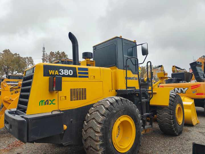 Certified Pre-Owned Komatsu WA380-3 | Heavy-Duty Loader for Mining/ Construction - Price Negotiable! - Máy xúc trước múc sau: hình 2 Certified Pre-Owned Komatsu WA380-3 | Heavy-Duty Loader for Mining/ Construction - Price Negotiable! - Máy xúc trước múc sau: hình 2