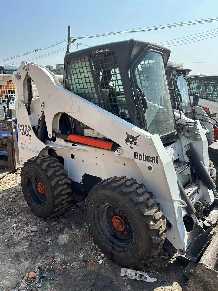 High Quality Mini Construction Machine Used Bobcat Skid Steer Loader S300 in Stock for Sale Bobcat Loader With Low Price - Máy xúc lật đa năng: hình 3 High Quality Mini Construction Machine Used Bobcat Skid Steer Loader S300 in Stock for Sale Bobcat Loader With Low Price - Máy xúc lật đa năng: hình 3