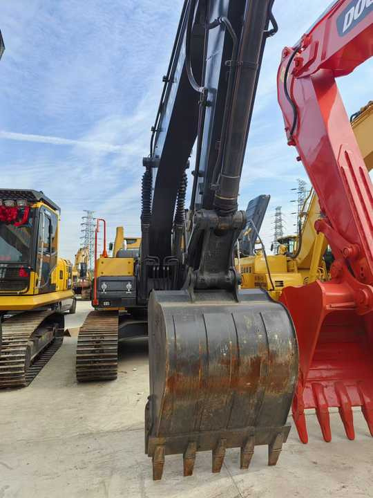 Hot Selling volvo Brand Ec210 20tons Excavator in Stock Used Korea Brand volvo Ec210 240 290 Excavator for Sale - Máy xúc: hình 3 Hot Selling volvo Brand Ec210 20tons Excavator in Stock Used Korea Brand volvo Ec210 240 290 Excavator for Sale - Máy xúc: hình 3