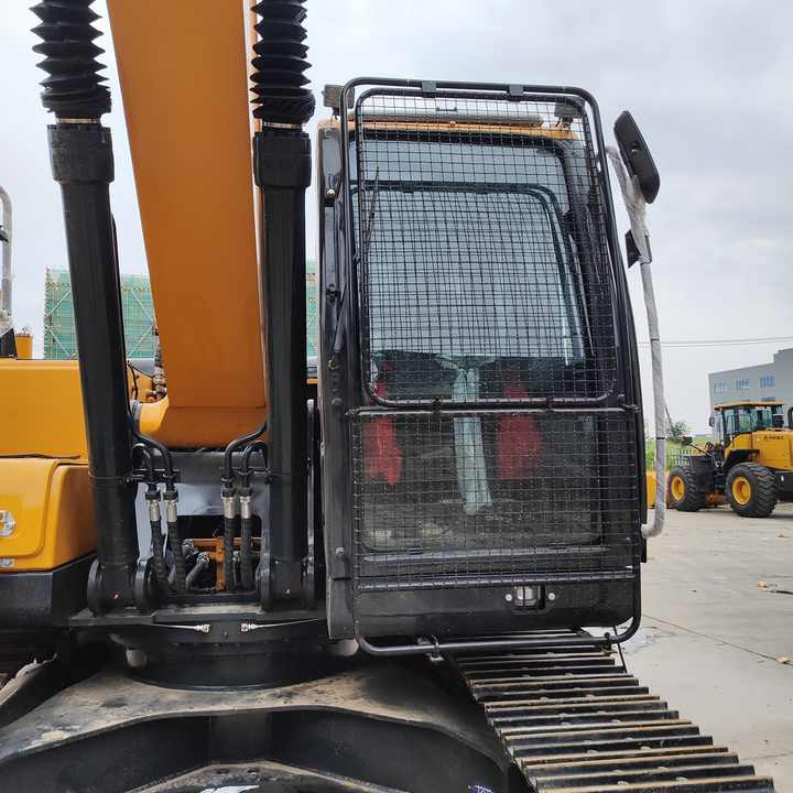 Hyundai Digger 220lc-9s Second Hand Korea Made High Performance Machine Hyundai Excavator for Sale - Máy xúc bánh xích: hình 3 Hyundai Digger 220lc-9s Second Hand Korea Made High Performance Machine Hyundai Excavator for Sale - Máy xúc bánh xích: hình 3