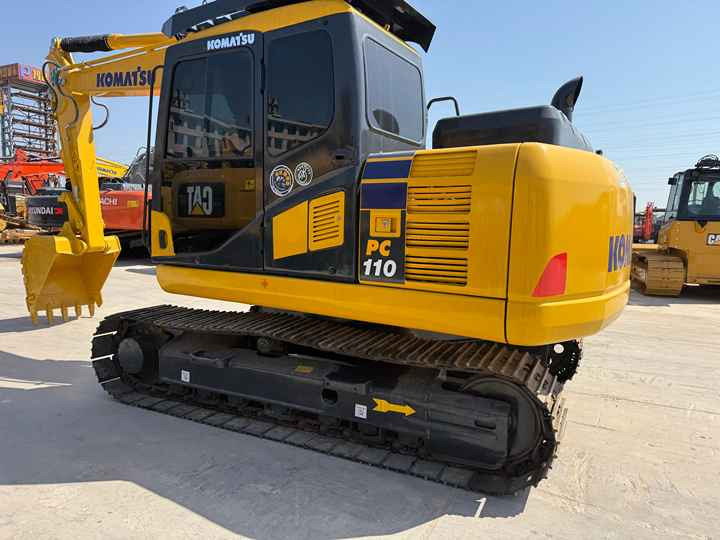 Low Shipping Mini Used Excavator Construction Machine Used komatsu Pc110 - Máy xúc bánh xích: hình 2 Low Shipping Mini Used Excavator Construction Machine Used komatsu Pc110 - Máy xúc bánh xích: hình 2