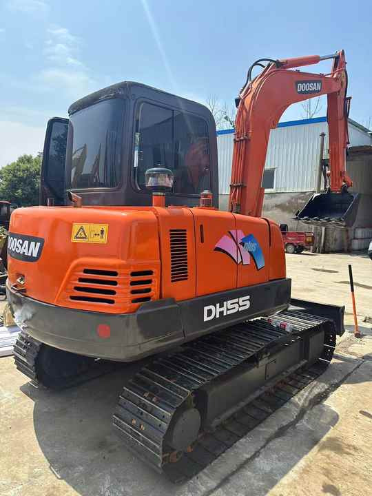 Low Shipping Used Excavator Doosan DH55 Good Condition with Low Hours - Máy xúc bánh xích: hình 2 Low Shipping Used Excavator Doosan DH55 Good Condition with Low Hours - Máy xúc bánh xích: hình 2