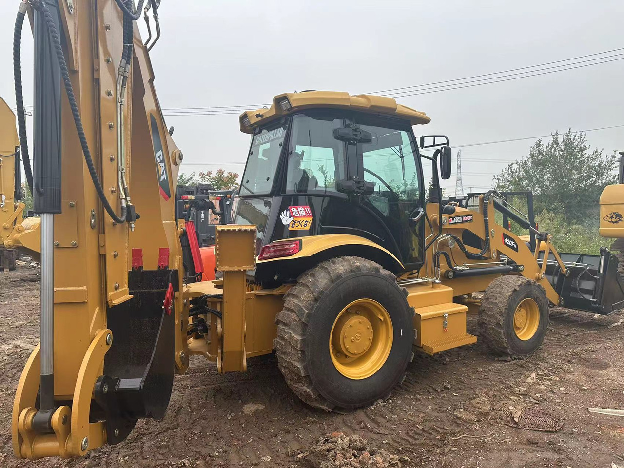 CATERPILLAR Used Good Condition Backhoe Loader CAT420F - Máy móc xây dựng: hình 3 CATERPILLAR Used Good Condition Backhoe Loader CAT420F - Máy móc xây dựng: hình 3