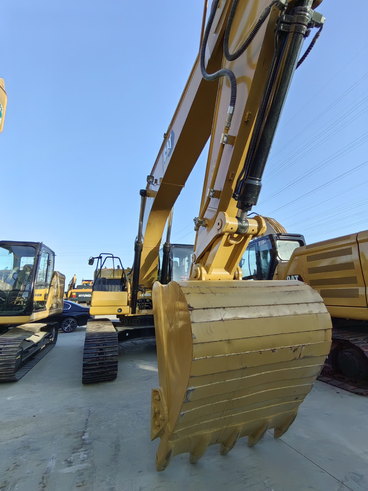 EXCAVATOR Used Cat 330GC Excavator: Unleash Unmatched Power and Precision for All Your Construction Endeavors.Low Price and Good Quality - Máy móc xây dựng: hình 2 EXCAVATOR Used Cat 330GC Excavator: Unleash Unmatched Power and Precision for All Your Construction Endeavors.Low Price and Good Quality - Máy móc xây dựng: hình 2
