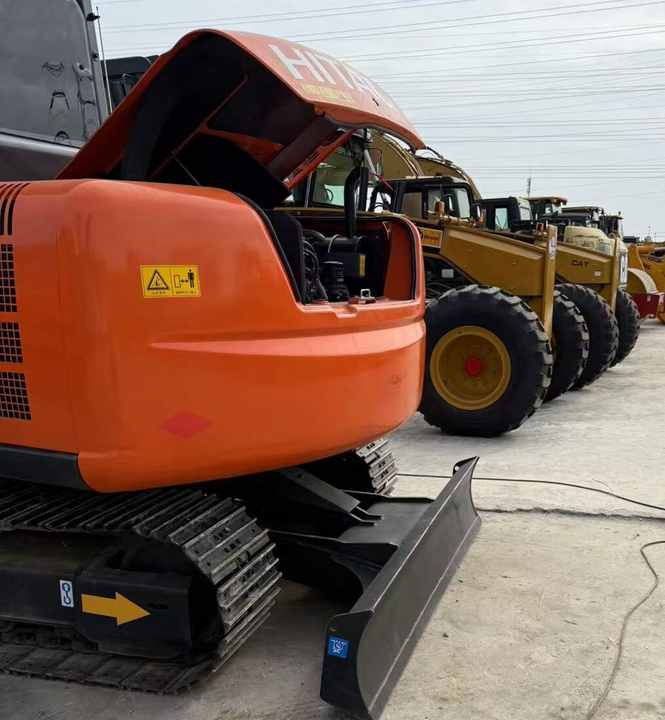 Original Japan Hitachi ZX60 Excavator Hitachi Excavator in Low Price for Hot Sale - Máy xúc bánh xích: hình 4 Original Japan Hitachi ZX60 Excavator Hitachi Excavator in Low Price for Hot Sale - Máy xúc bánh xích: hình 4