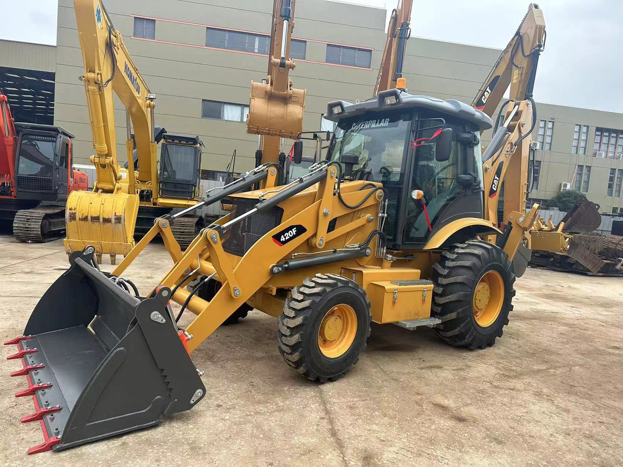 Used Backhoe High Quality CAT 420F - Máy xúc trước múc sau: hình 1 Used Backhoe High Quality CAT 420F - Máy xúc trước múc sau: hình 1
