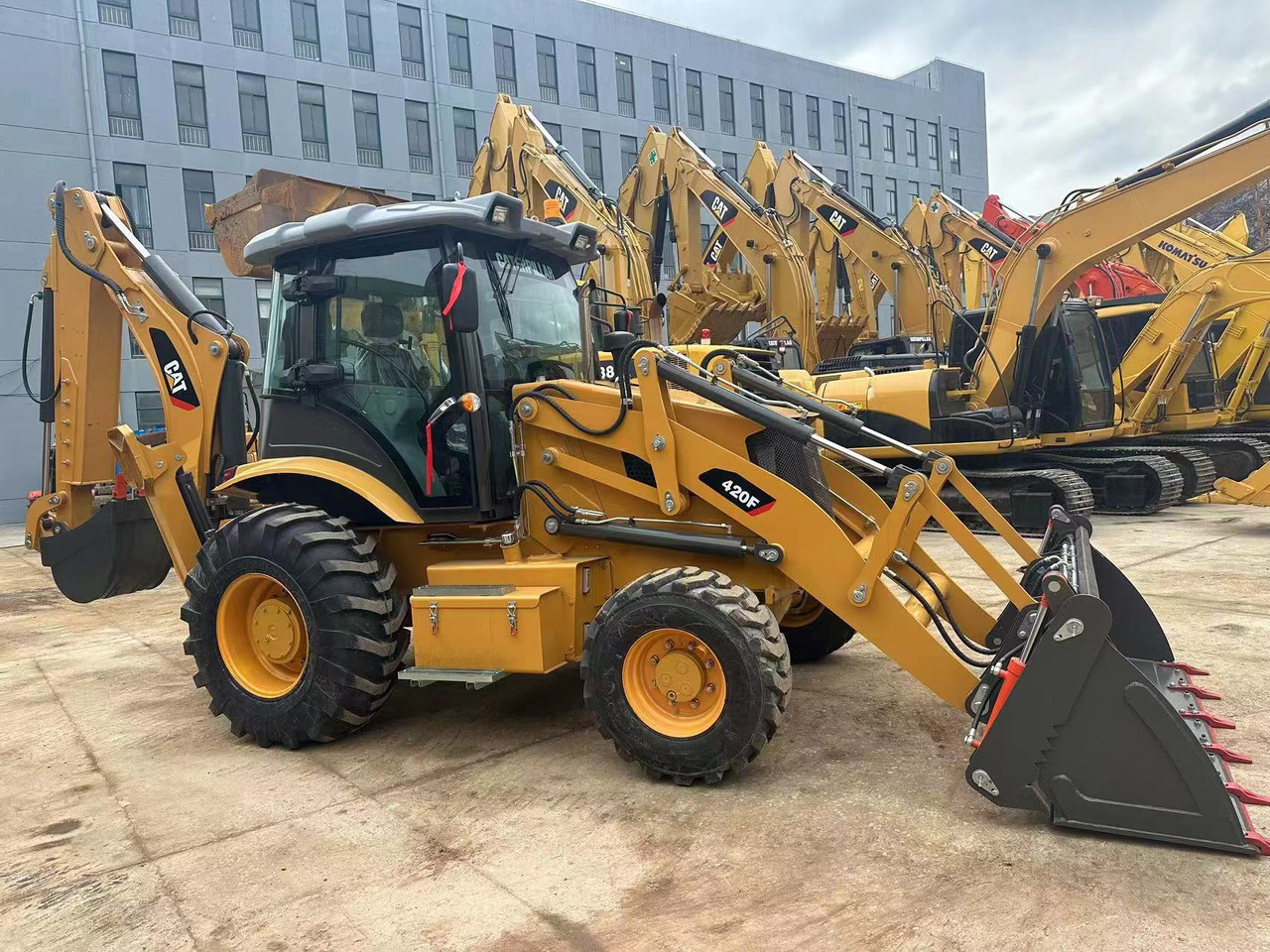 Used Backhoe High Quality CAT 420F - Máy xúc trước múc sau: hình 2 Used Backhoe High Quality CAT 420F - Máy xúc trước múc sau: hình 2