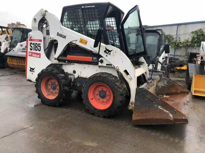 Used Bob Cat Bob Cat S185 Used Mini Skid Steer Wheel Loader Multifunctional Track Loaders Bobcat - Máy xúc lật bánh lốp: hình 5 Used Bob Cat Bob Cat S185 Used Mini Skid Steer Wheel Loader Multifunctional Track Loaders Bobcat - Máy xúc lật bánh lốp: hình 5