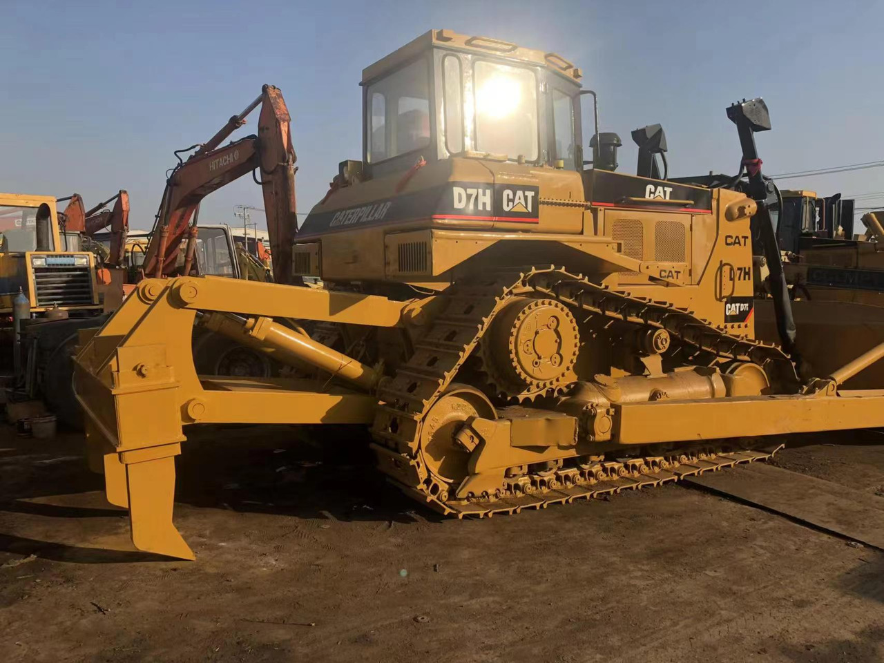 Used Caterpillar Cat D7H Dozer, Second Hand Cat D7H Bulldozer With Stong Blade - Máy ủi: hình 4 Used Caterpillar Cat D7H Dozer, Second Hand Cat D7H Bulldozer With Stong Blade - Máy ủi: hình 4