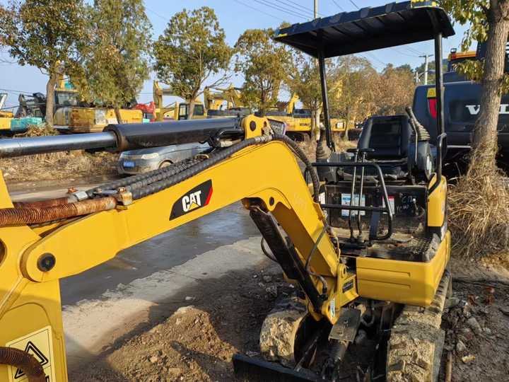 Used Digger CAT 301 Construction Machinery 2 Ton Construction Digger Used CAT 301 Cheap Excavator - Máy xúc bánh xích: hình 4 Used Digger CAT 301 Construction Machinery 2 Ton Construction Digger Used CAT 301 Cheap Excavator - Máy xúc bánh xích: hình 4