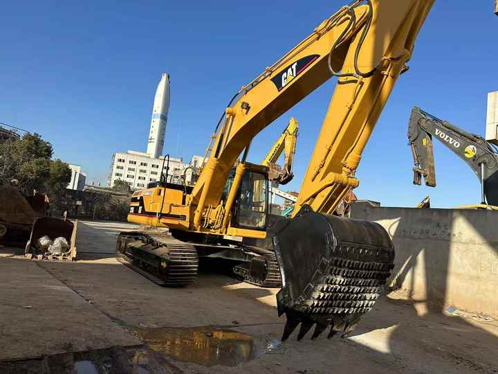 Used Digger CAT 325BL Construction Machinery Construction Digger Used CAT 325BL Cheap Excavator - Máy xúc bánh xích: hình 5 Used Digger CAT 325BL Construction Machinery Construction Digger Used CAT 325BL Cheap Excavator - Máy xúc bánh xích: hình 5