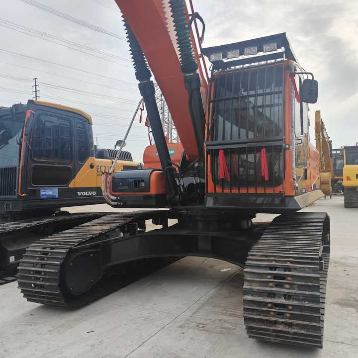 Used Digger DOOSAN DX300 Construction Machinery Construction Digger Used DOOSAN DX300 Cheap Excavator - Máy xúc bánh xích: hình 3 Used Digger DOOSAN DX300 Construction Machinery Construction Digger Used DOOSAN DX300 Cheap Excavator - Máy xúc bánh xích: hình 3
