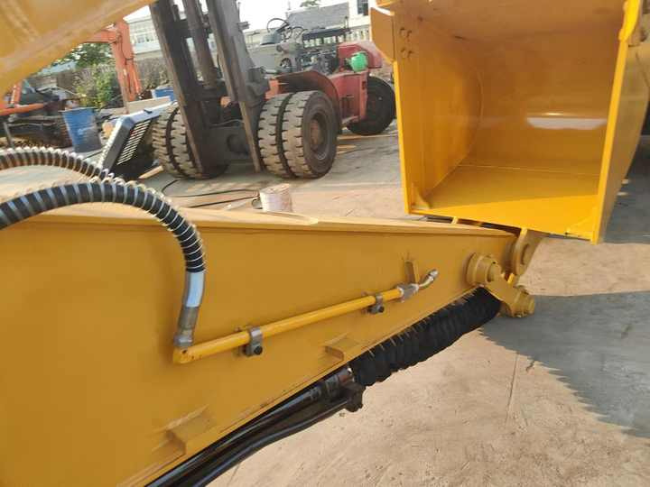 Used Excavator Caterpillar CAT315D Small and Medium-sized Original 15 Ton Excavator CAT315D for Sale - Máy xúc bánh xích: hình 2 Used Excavator Caterpillar CAT315D Small and Medium-sized Original 15 Ton Excavator CAT315D for Sale - Máy xúc bánh xích: hình 2