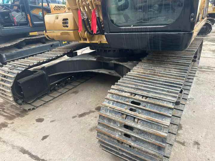 Used Excavator Caterpillar CAT320c Small and Medium-sized Original Excavator CAT320c for Sale - Máy xúc bánh xích: hình 4 Used Excavator Caterpillar CAT320c Small and Medium-sized Original Excavator CAT320c for Sale - Máy xúc bánh xích: hình 4