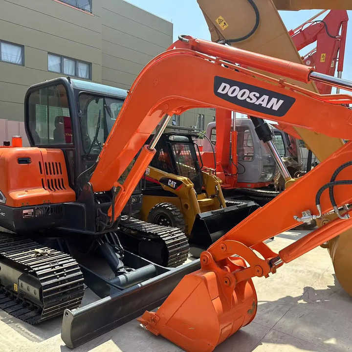Used Excavator Doosan DX55 Excavators Mini Equipment Earth Moving Machinery Doosan Digger Excavator for Sale - Máy xúc bánh xích: hình 1 Used Excavator Doosan DX55 Excavators Mini Equipment Earth Moving Machinery Doosan Digger Excavator for Sale - Máy xúc bánh xích: hình 1