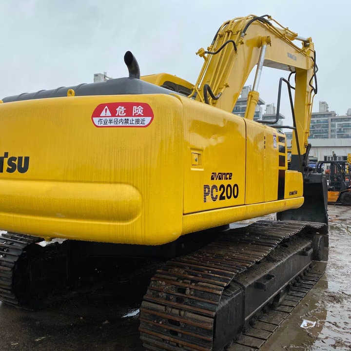 Used Good Quality Japan Original PC200-6 in Good Condition PC200-6 Komatsu - Máy xúc bánh xích: hình 1 Used Good Quality Japan Original PC200-6 in Good Condition PC200-6 Komatsu - Máy xúc bánh xích: hình 1
