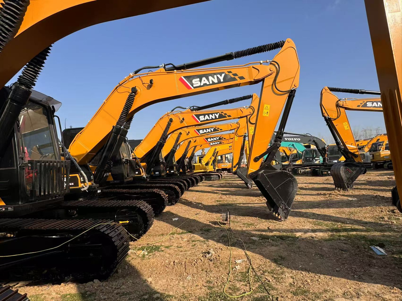 Used High Quality volvo EC300DL 30ton excavator machinery - Máy xúc bánh xích: hình 4 Used High Quality volvo EC300DL 30ton excavator machinery - Máy xúc bánh xích: hình 4